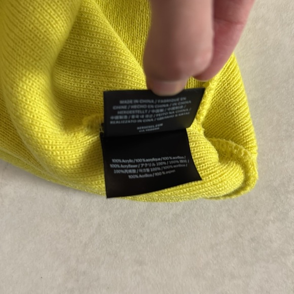 Herschel | beanie - Picture 3 of 3